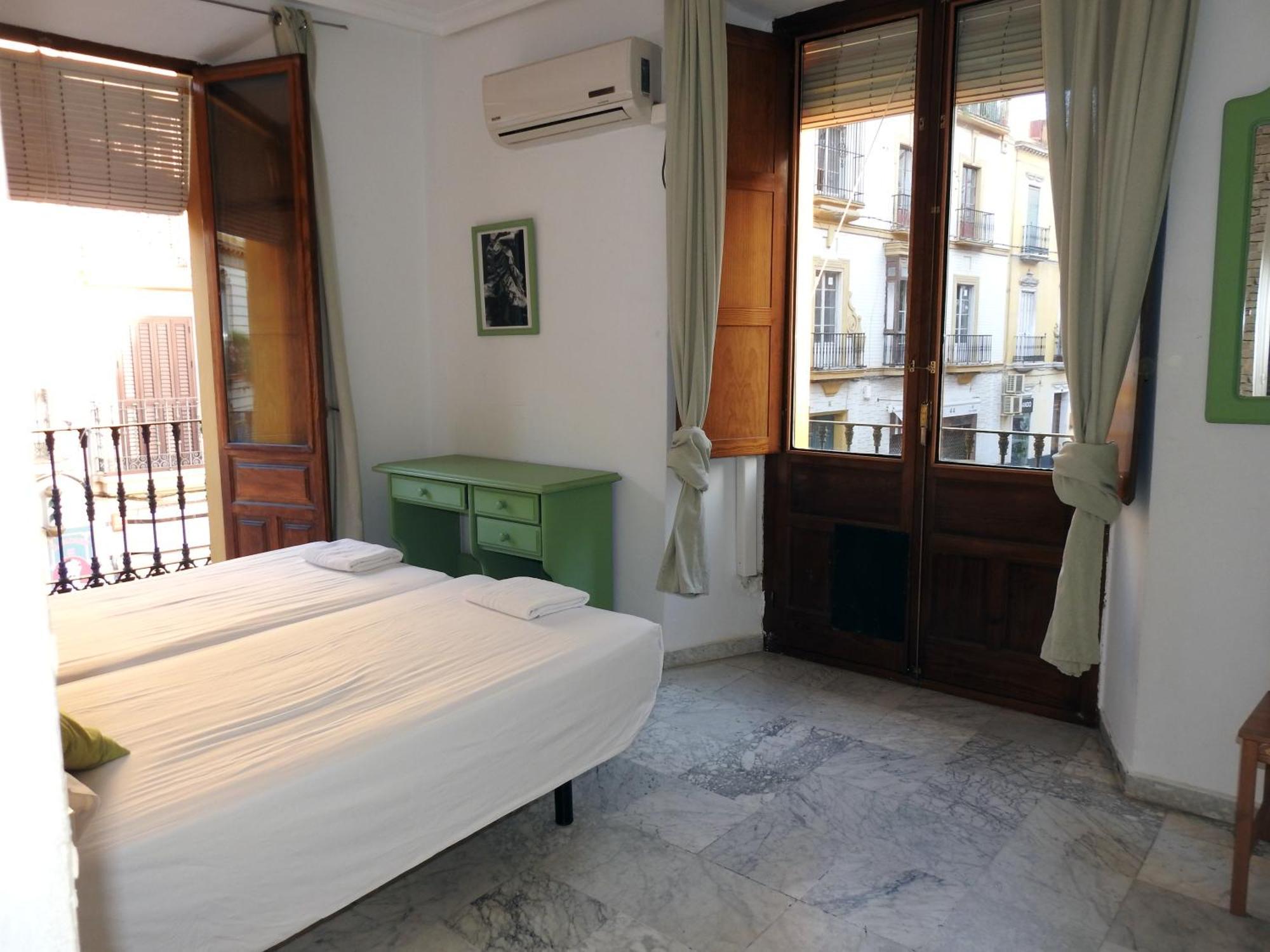 Apartamento En Sevilla Centro Con Vistas A La Plaza Alameda De Hercules - Hasta 7 Personas Екстер'єр фото